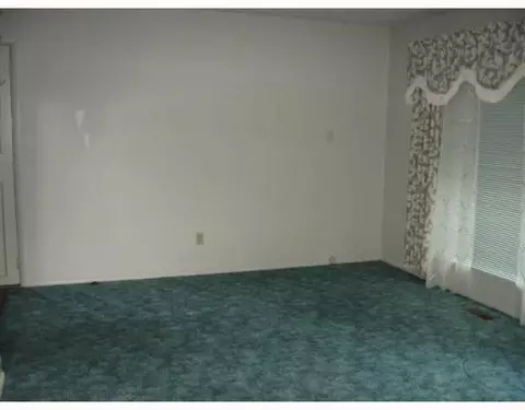 3027 Revels St, Springfield, OH 45503 photo 4