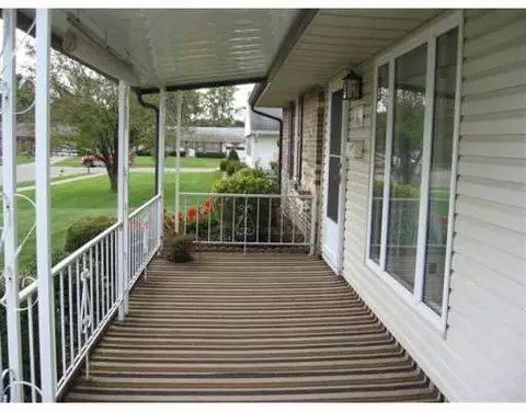 3027 Revels St, Springfield, OH 45503 photo 2