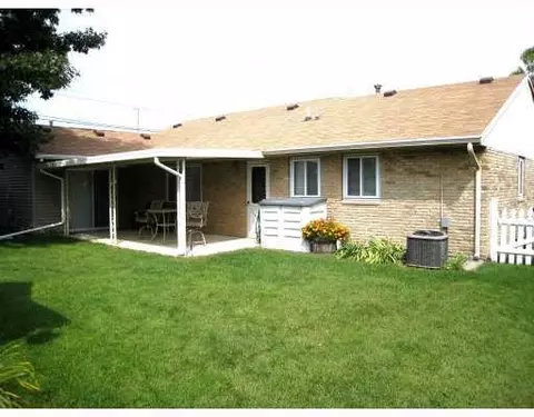1405 Marinette Dr, Springfield, OH 45503 photo 2