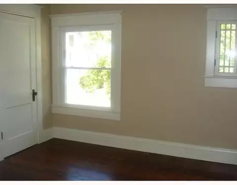 563 E Madison Ave, Springfield, OH 45503 photo 9