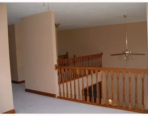 689 Timberview, Springfield, OH 45505 photo 9