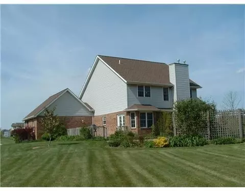 689 Timberview, Springfield, OH 45505 photo 2