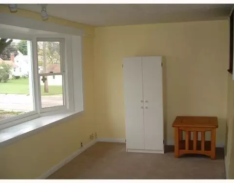424 W First St, Springfield, OH 45504 photo 2