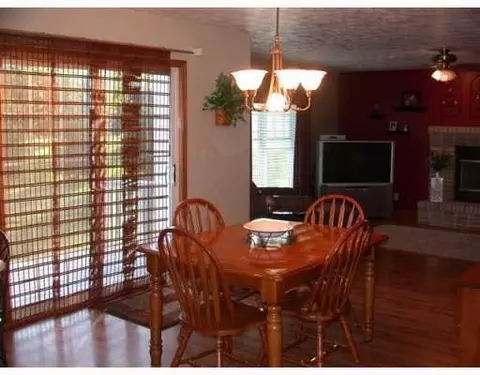 3805 Windy Ridge Dr, Springfield, OH 45502 photo 5
