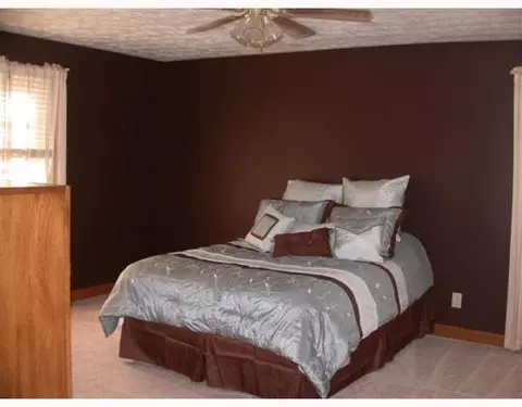 3805 Windy Ridge Dr, Springfield, OH 45502 photo 7