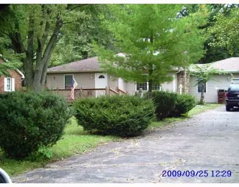 2526 Marinette Dr, Springfield, OH 45503 photo 2