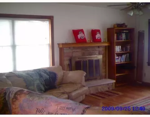 2526 Marinette Dr, Springfield, OH 45503 photo 3