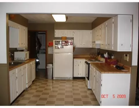 2122 E Possum, Springfield, OH 45502 photo 6