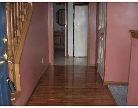 2714 Conowoods Dr, Springfield, OH 45503 photo 2