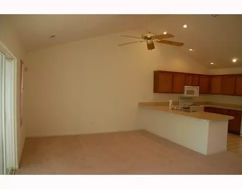 108 Warner Dr, Englewood, OH 45322 photo 3