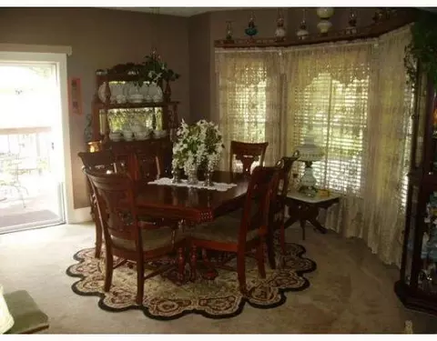 3281 E High St, Springfield, OH 45505 photo 7