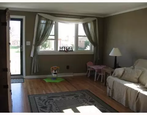 4141 Carona St, Springfield, OH 45503 photo 2