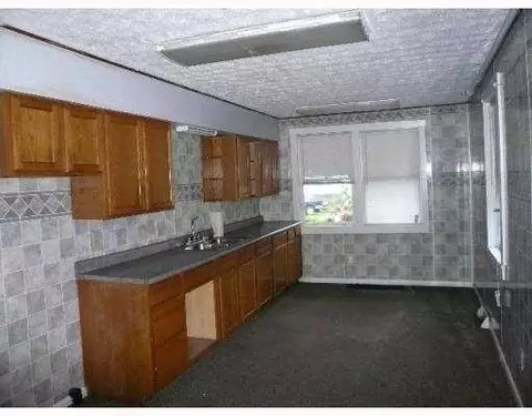 219 S Western, Springfield, OH 45506 photo 2