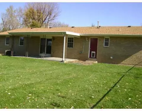 2085 Stowe Dr, Springfield, OH 45505 photo 2