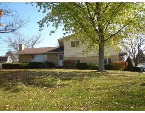 2146 Perkins Dr, Springfield, OH 45505 photo 1