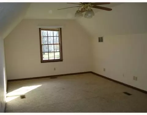 2131 E Possum Rd, Springfield, OH 45502 photo 4