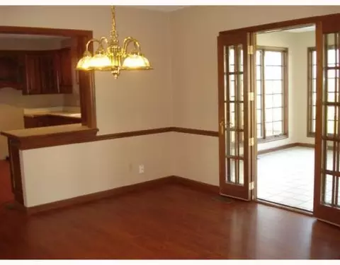 2131 E Possum Rd, Springfield, OH 45502 photo 5