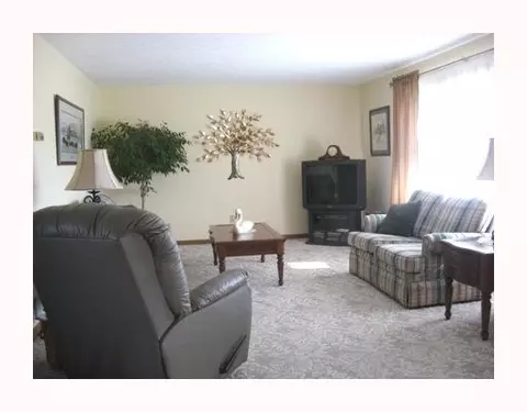 7428 Deer Crk, Springfield, OH 45502 photo 5
