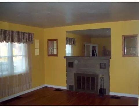 123 Trenton Pl, Springfield, OH 45504 photo 2