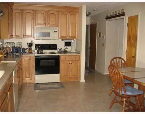 3001 Stonehaven Dr, Springfield, OH 45503 photo 5
