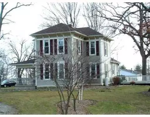 3082 E Possum Rd, Springfield, OH 45502 photo 1