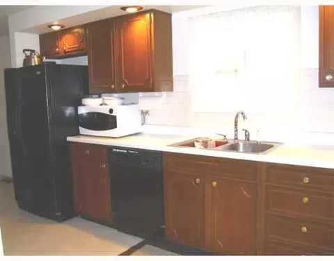 950 Torrence Dr, Springfield, OH 45503 photo 2