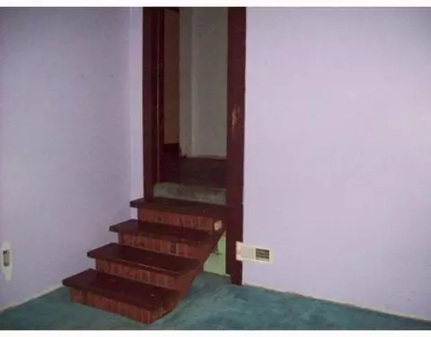547 W County Line Rd, Springfield, OH 45502 photo 7