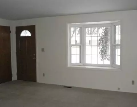 1418 Hyannis Dr, Springfield, OH 45503 photo 3
