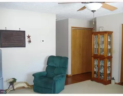 2980 Old Clifton Rd, Springfield, OH 45502 photo 3