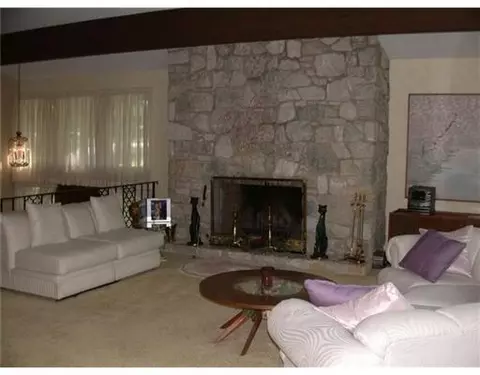 1037 White Oak Dr, Springfield, OH 45504 photo 2