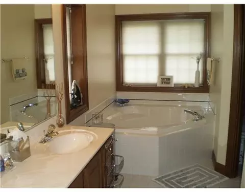 1210 Greenoak Ct, Springfield, OH 45503 photo 10