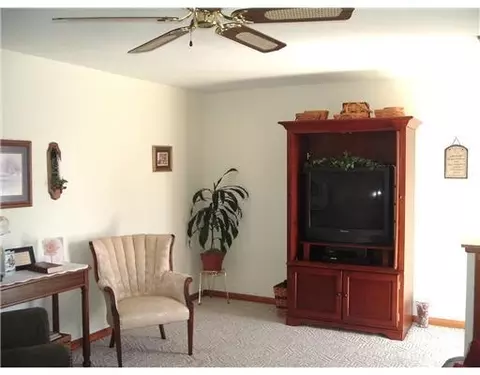 4240 Reno, Springfield, OH 45503 photo 2