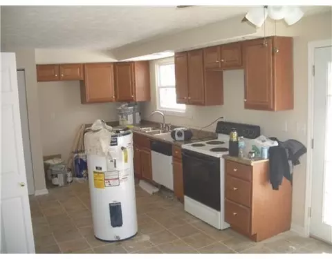 5819 South, Springfield, OH 45504 photo 2