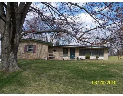 182 Meadow Ln, Springfield, OH 45505 photo 1