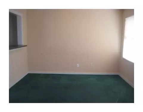 622 Tarimore Dr, Springfield, OH 45502 photo 2