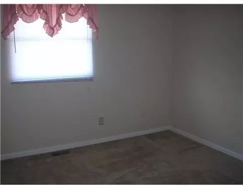 1042 Imperial Blvd, Springfield, OH 45503 photo 7