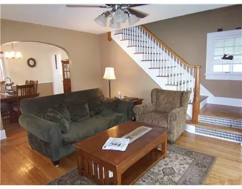 105 N Kensington, Springfield, OH 45504 photo 2