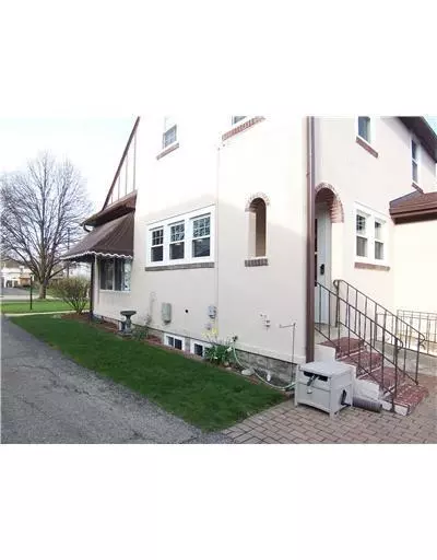105 N Kensington, Springfield, OH 45504 photo 12