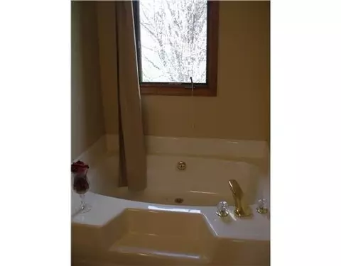 3747 Marbella, Springfield, OH 45502 photo 12