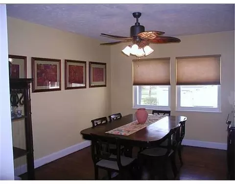 170 W Possum, Springfield, OH 45506 photo 3
