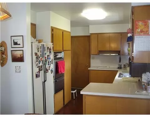 226 E Oak St, Celina, OH 45822 photo 5