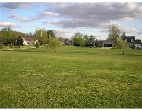 5468 Beard, Springfield, OH 45502 photo 2