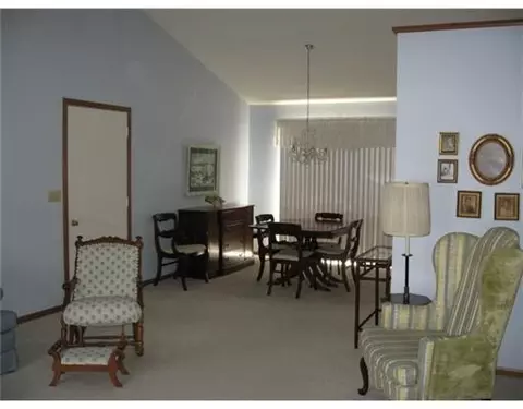 1187 Old Farm Ln #.., Springfield, OH 45503 photo 2