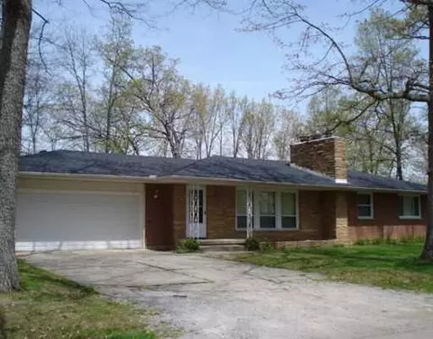 1960 Devon Dr, Springfield, OH 45503 photo 1
