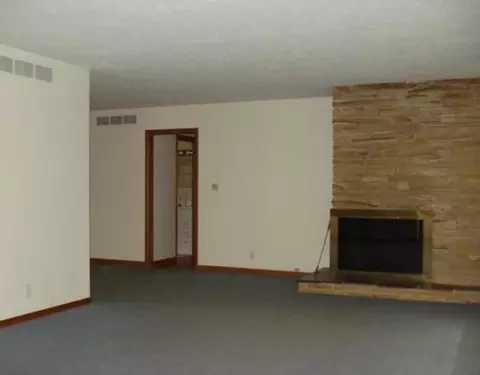 1960 Devon Dr, Springfield, OH 45503 photo 4
