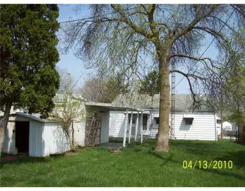 2711 Morton Dr, Springfield, OH 45505 photo 2