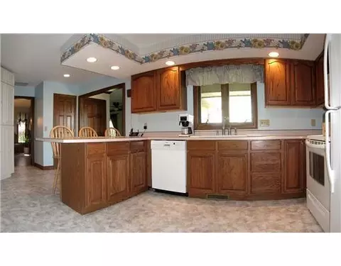 1011 Tioga Ct, Springfield, OH 45502 photo 6