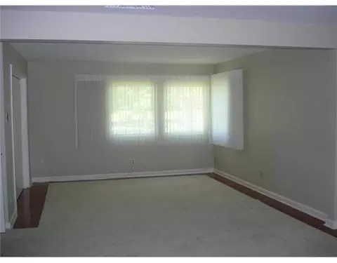 115 N Broadmoor Blvd, Springfield, OH 45504 photo 7