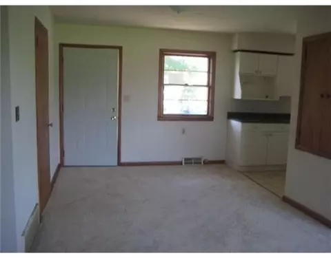 6693 River, Springfield, OH 45502 photo 7