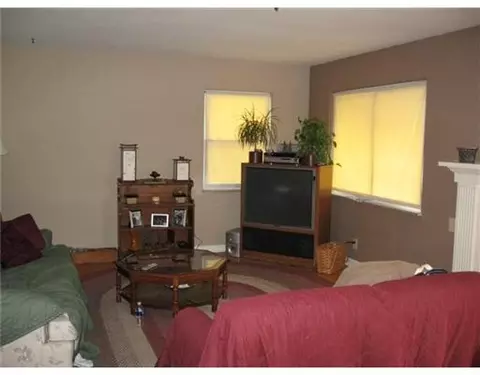 1927 E Mile Rd, Springfield, OH 45503 photo 3